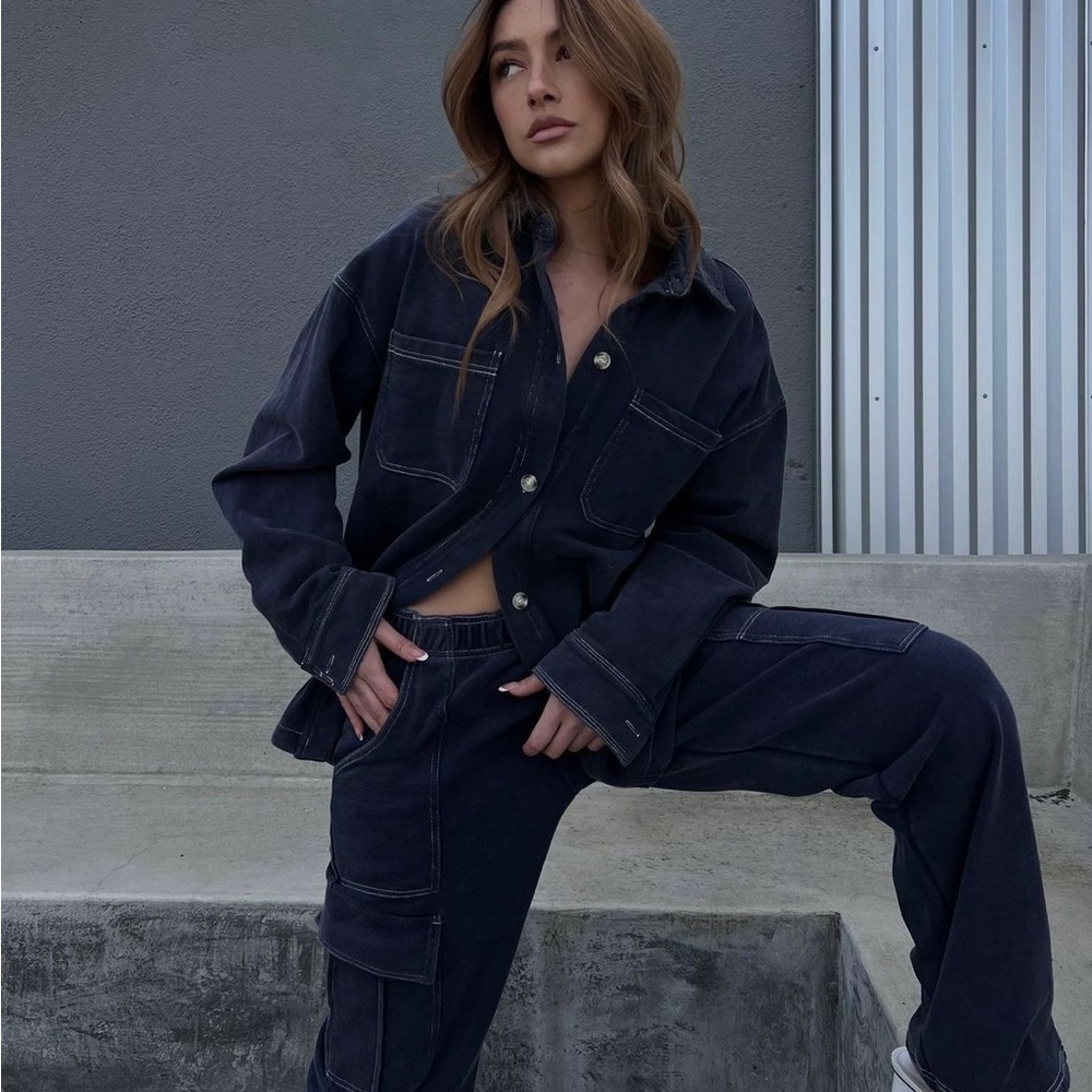 oversized utility shirt and cargo sweat pants set.